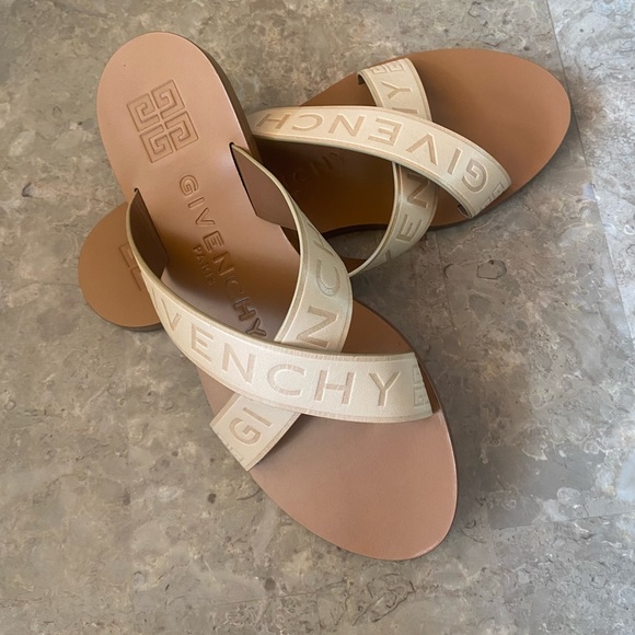 Like brand new - Picture 1 of 3